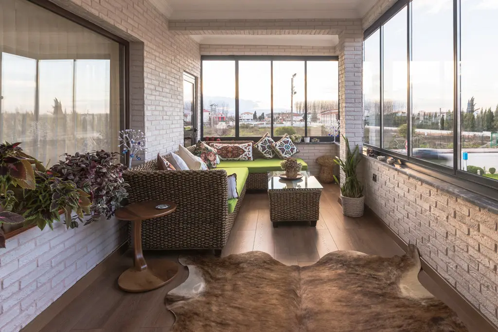Kültür Tuğlası Thin Brick Blanco — uygulama görseli