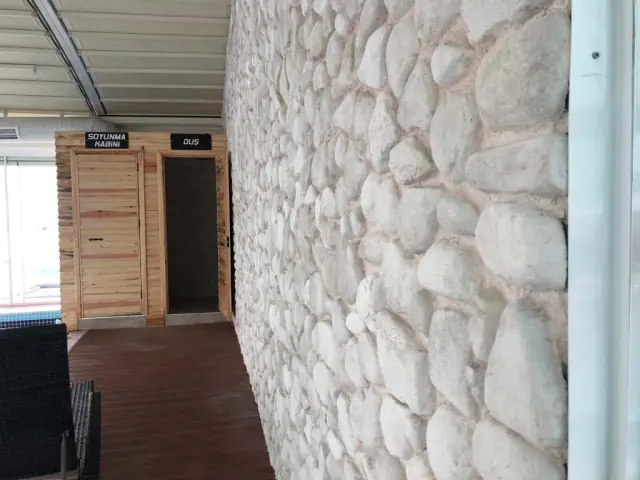 Havuz Başı Taş Duvar