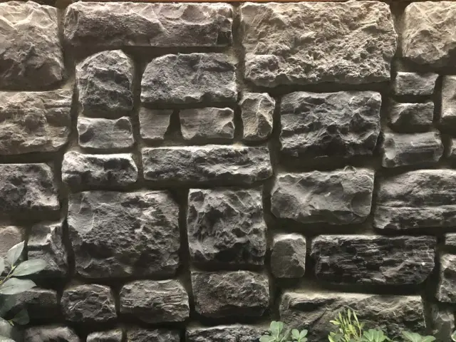 Villa Bahçe Duvarı Taş Kaplama
